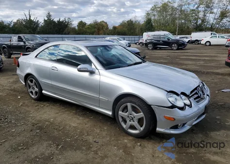 2007 Mercedes-Benz Clk 550 z USA, uszkodzony, nr VIN WDBTJ72H27F213172